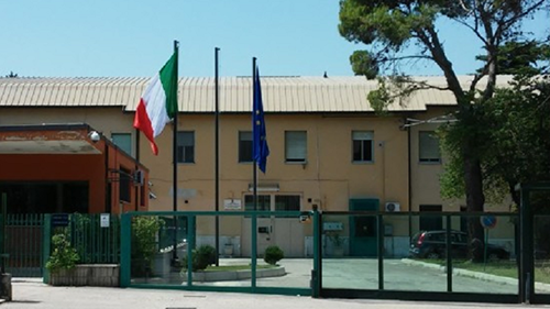 5  febbraio 2021. Carcere, ennesimo agente aggredito e così Pescara diventa  un caso nazionale – Non ci sono dubbi: necessaria una norma che  introduca una pena esemplare per chi aggredisce o tenti di aggredire i  poliziotti. Siamo stanchi di essere vittime di questo sistema!